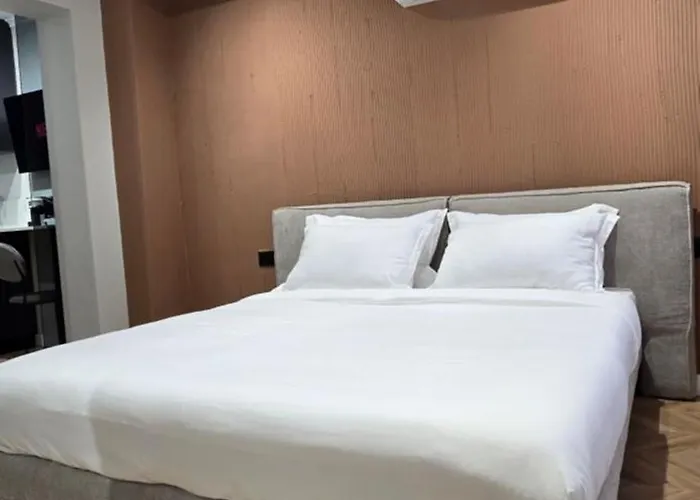 Aparthotel Stay-five 3 Modern Self Check-in Mine Peza 3*