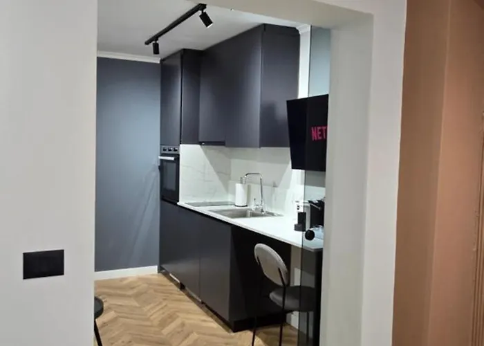 Stay-five 3 Modern Self Check-in Mine Peza 3* Tirana