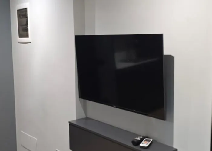 Stay-five 3 Modern Self Check-in Mine Peza