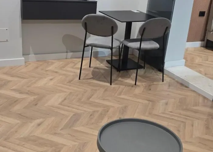 Stay-five 3 Modern Self Check-in Mine Peza Aparthotel