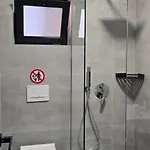 Stay-five 3 Modern Self Check-in Mine Peza Tirana