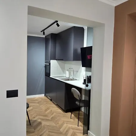 Stay-five 3 Modern Self Check-in Mine Peza 3* Τίρανα