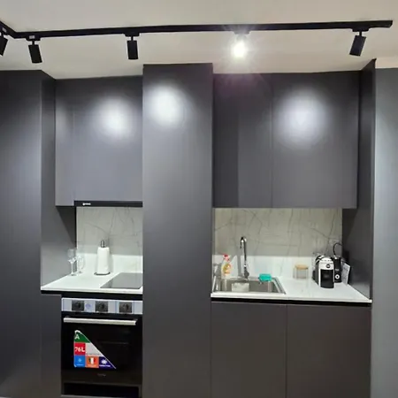 Stay-five 3 Modern Self Check-in Mine Peza Tirana