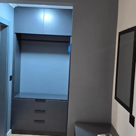 Ξενοδοχείο με διαμερίσματα Stay-five 3 Modern Self Check-in Mine Peza