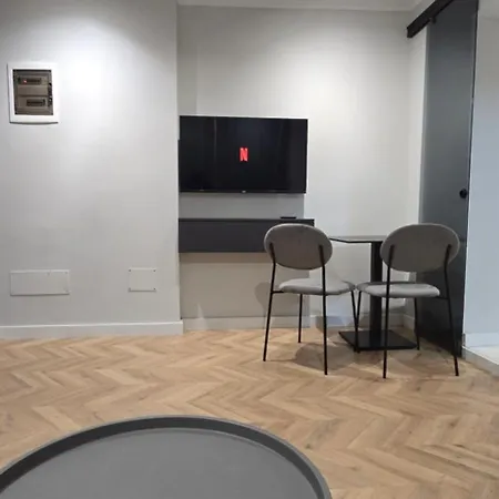 Stay-five 3 Modern Self Check-in Mine Peza Tirana