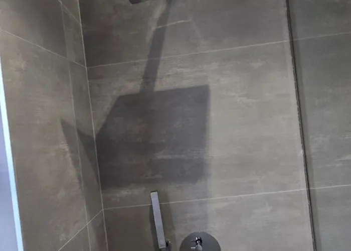 Stay-five 3 Modern Self Check-in Mine Peza Aparthotel Tirana