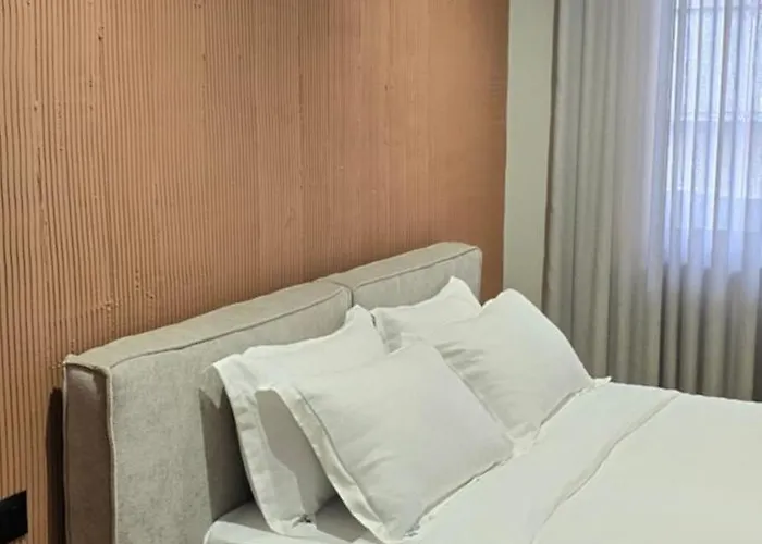 Stay-five 3 Modern Self Check-in Mine Peza 3*