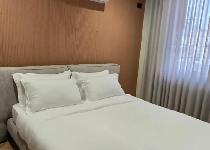 Stay-five 3 Modern Self Check-in Mine Peza Aparthotel