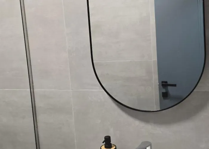 Hotel apartamentowy Stay-five 3 Modern Self Check-in Mine Peza 3*