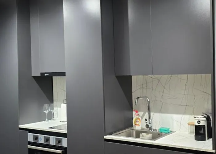 Stay-five 3 Modern Self Check-in Mine Peza