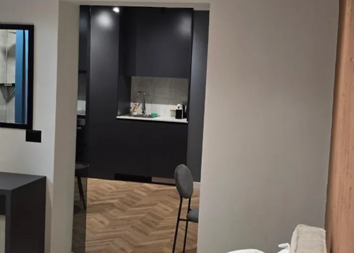 Hotel apartamentowy Stay-five 3 Modern Self Check-in Mine Peza 3*